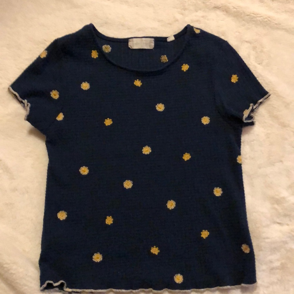 Alter’d State navy blue with daisies tee